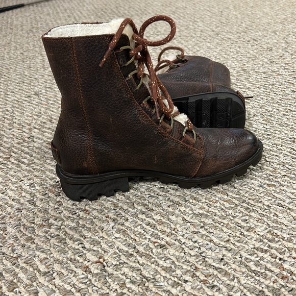 Sorel ankle boots 7.5 - Picture 6 of 8